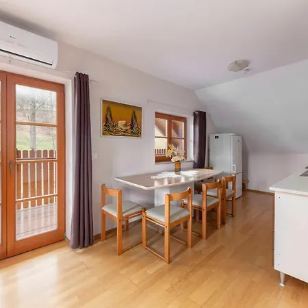 Apartma Metka *