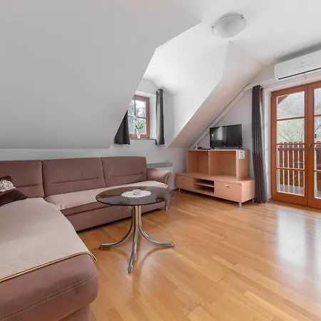 Apartma Metka *